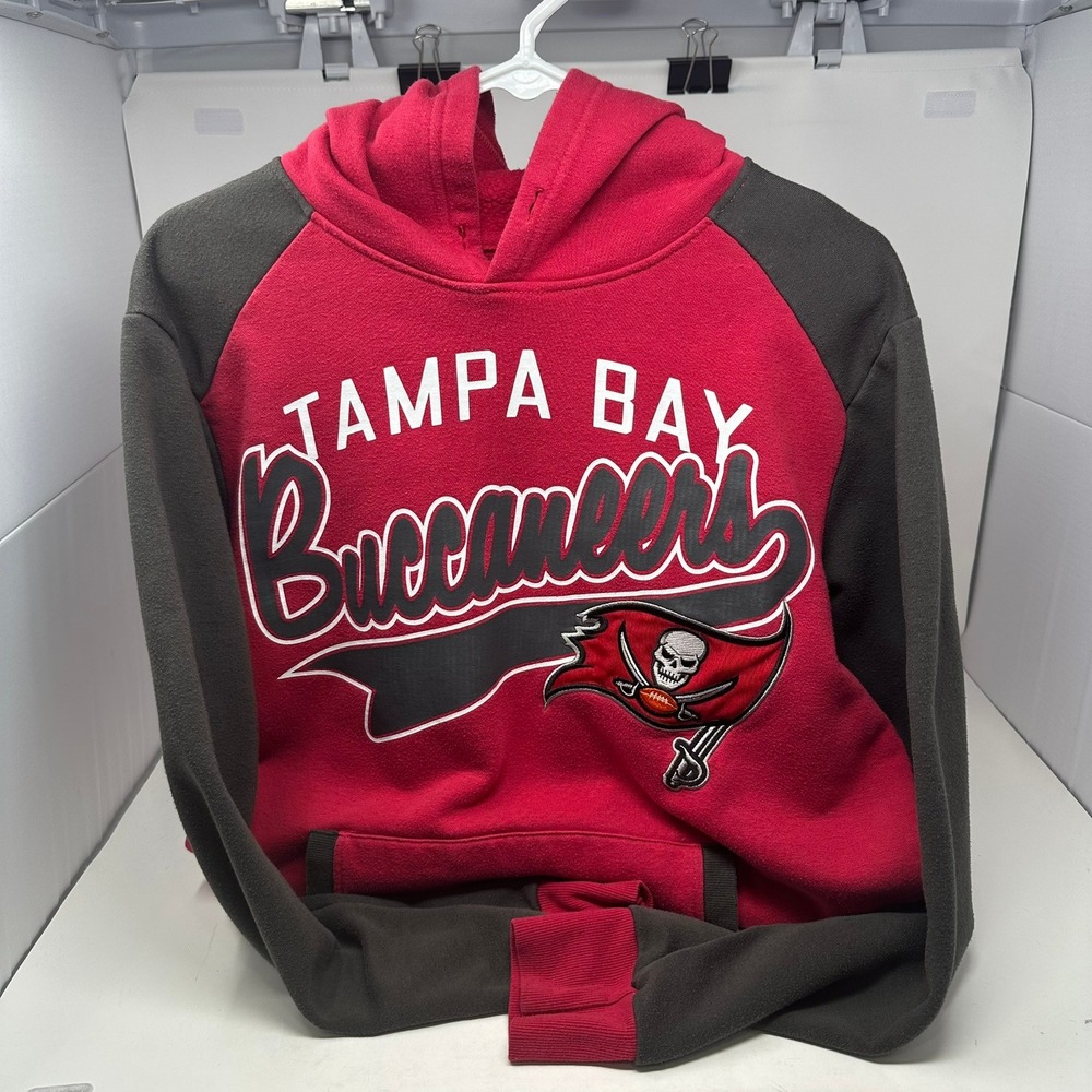 NFL Tampa Bay Buccaneers Hoodie Men Small Red Gray Pullover Fleece Raglan Logo